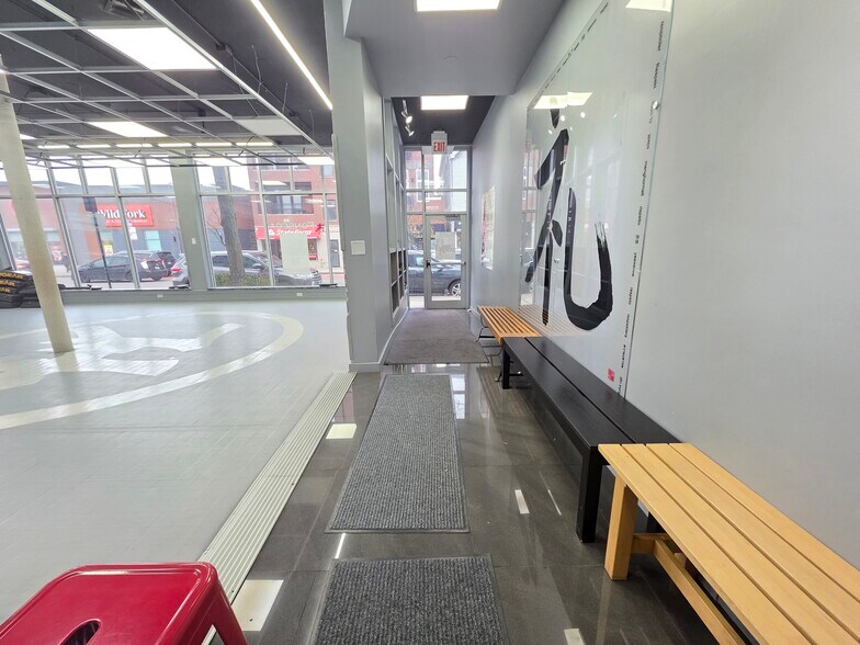 More Photos Of 2329 W Belmont Ave, Chicago Storefront Retail Residential For Lease