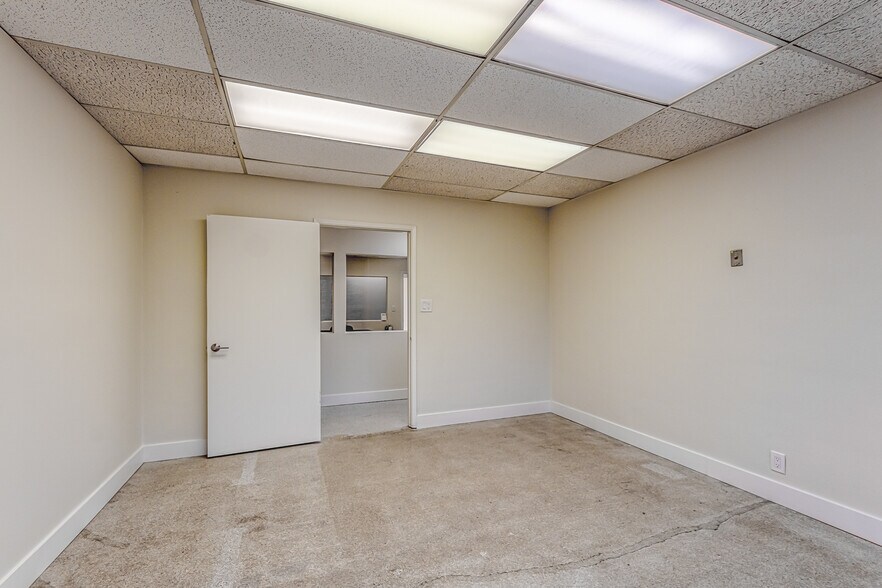 More Photos Of 2769-2777 E Atlantic Blvd, Pompano Beach Storefront Retail Office For Lease