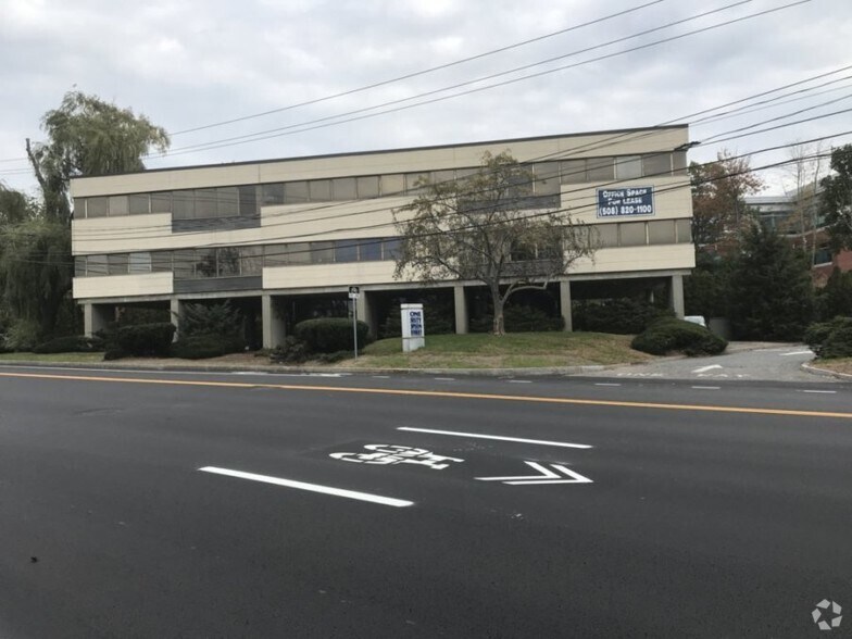 More Photos Of 160 Speen St, Framingham Office For Lease