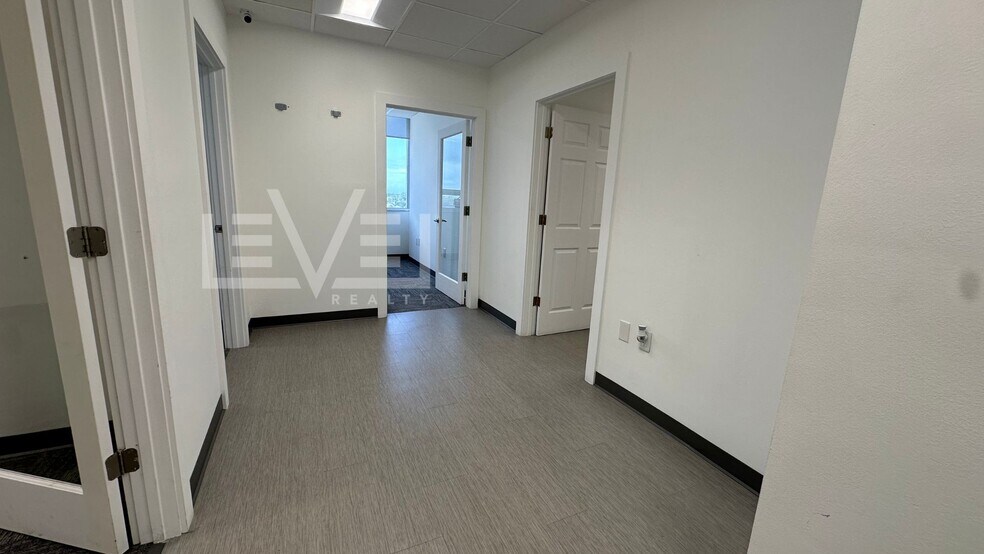 More Photos Of 2455 E Sunrise Blvd, Fort Lauderdale Loft Creative Space For Sale