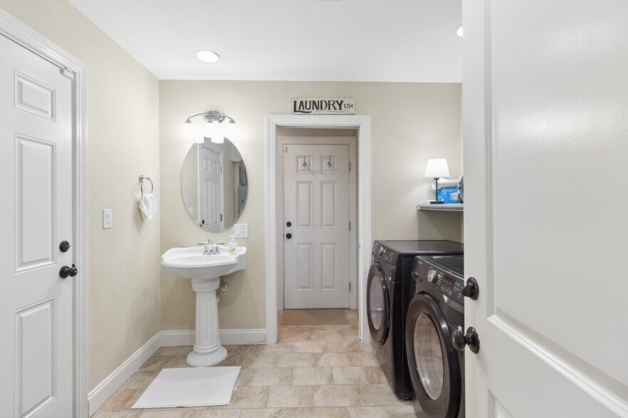 More Photos Of 110 Devon Dr, Clearwater Specialty For Sale