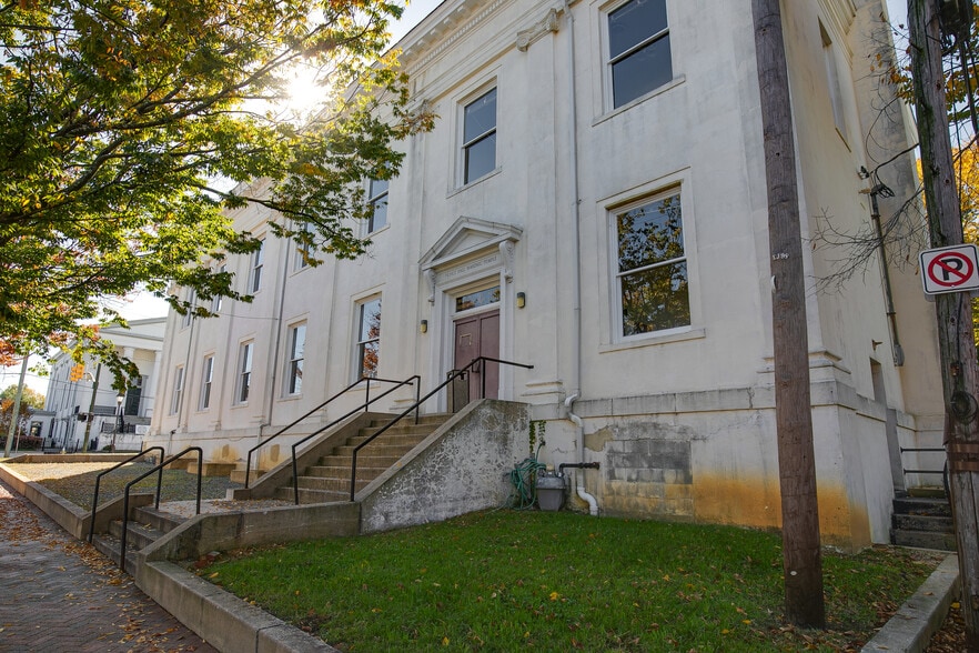 More Photos Of 520 N 25th St, Richmond Lodge Meeting Hall For Sale