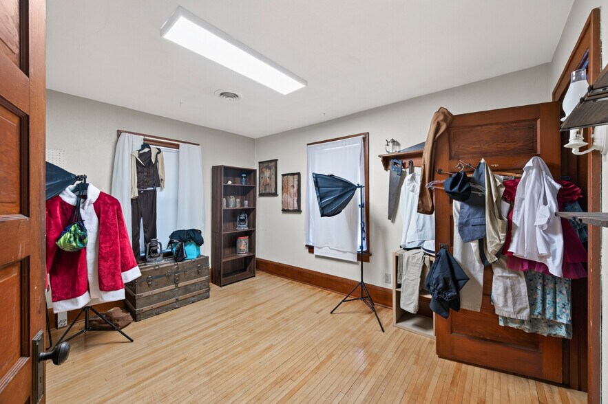 More Photos Of 418 Bench St, Taylors Falls Freestanding For Sale