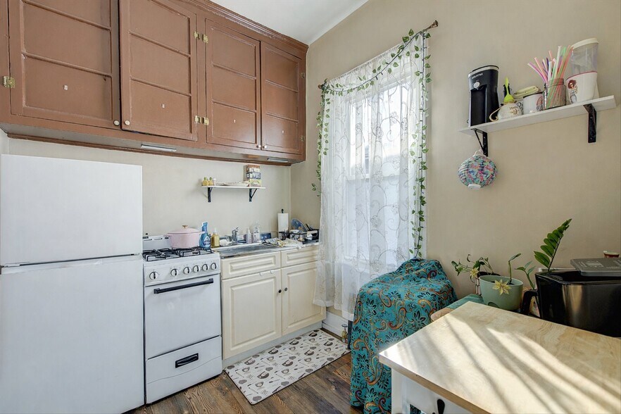 More Photos Of , Astoria Multifamily For Sale