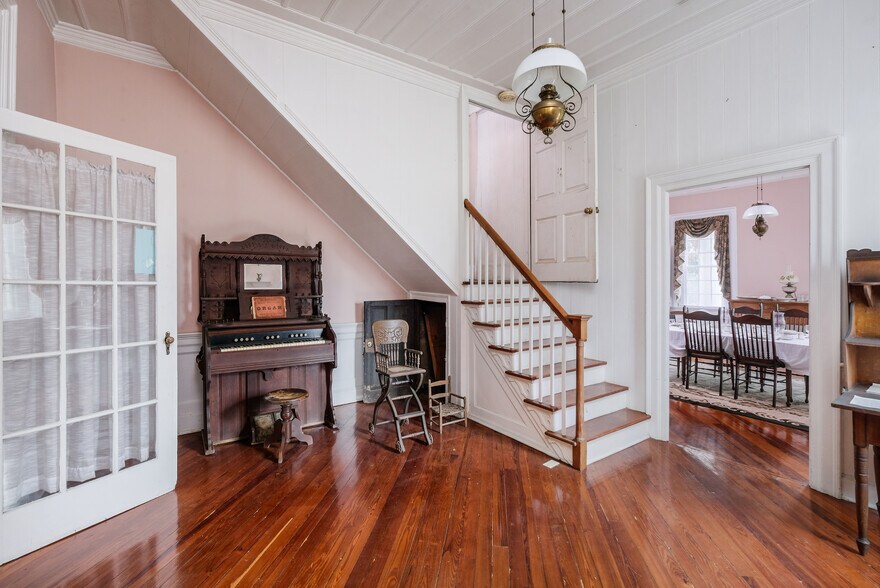 More Photos Of 163 Old Buncombe Rd, Union Specialty For Sale