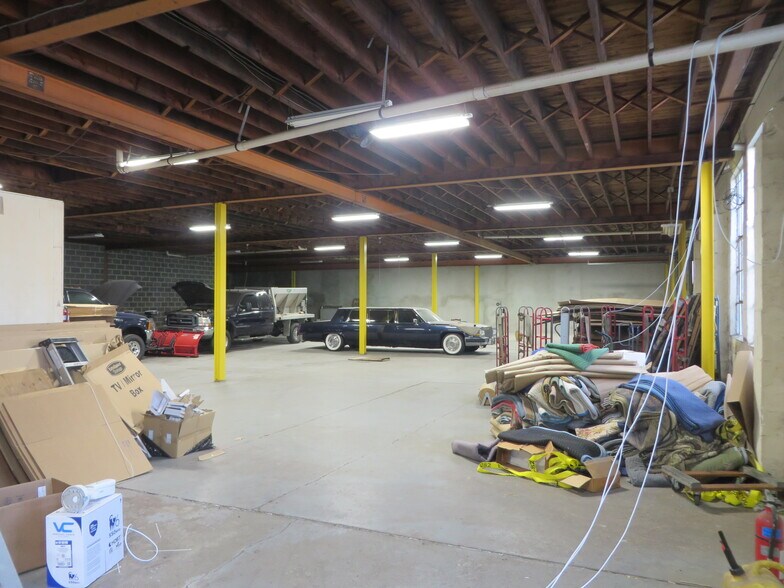 More Photos Of 13-23 Steiner Pl, North Plainfield Warehouse For Lease