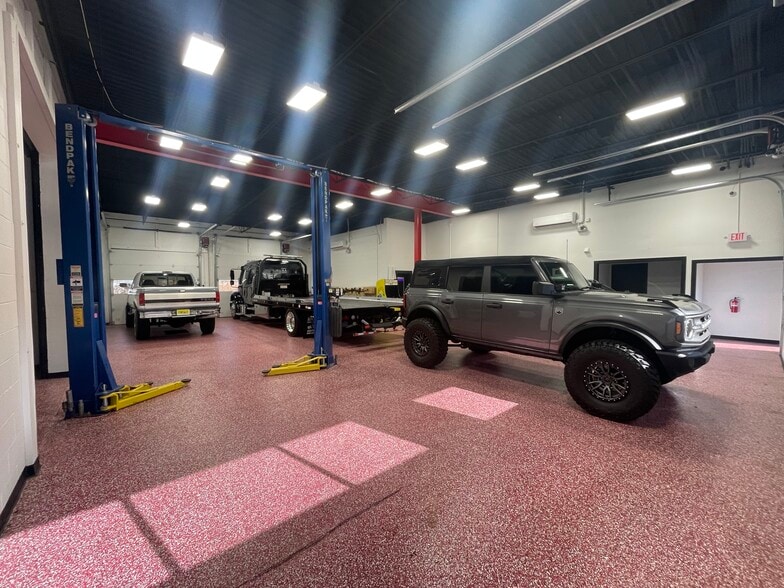 More Photos Of 227 Delsea Dr, Sewell Showroom For Sale