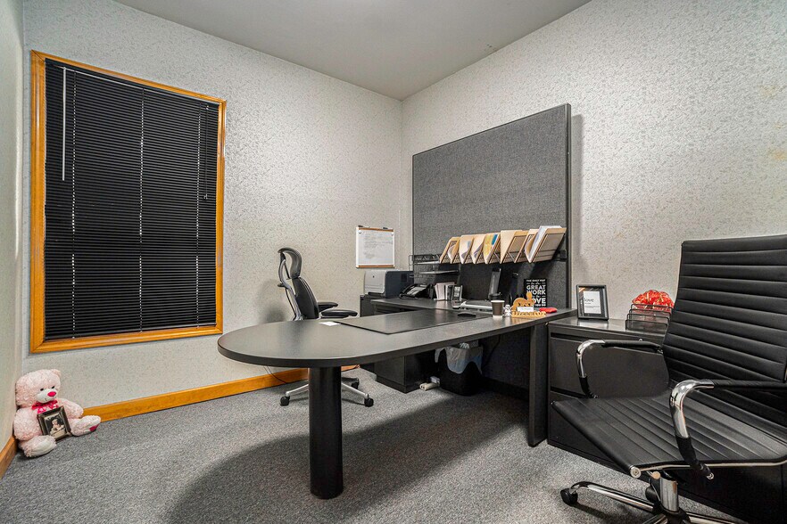 More Photos Of 1977 N Park Pl SE, Atlanta Office For Sale