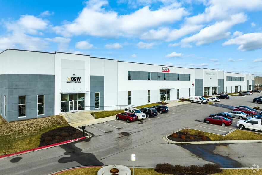 More Photos Of 23504-23540 W 86th St, Shawnee Warehouse For Lease