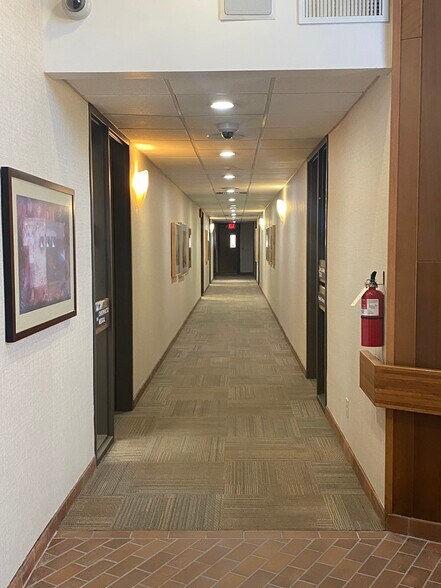 More Photos Of 1930 E Rosemeade Pky, Carrollton Office For Lease