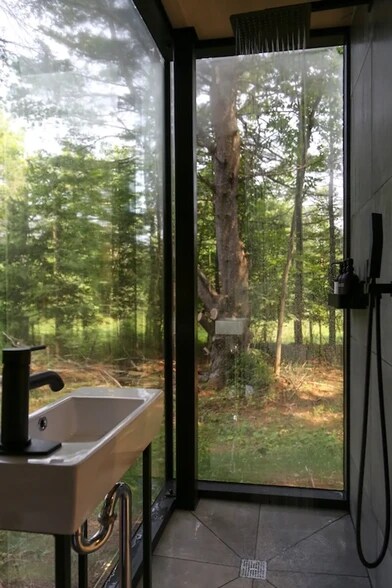 More Photos Of 218 NY-296, Windham Hotel For Sale