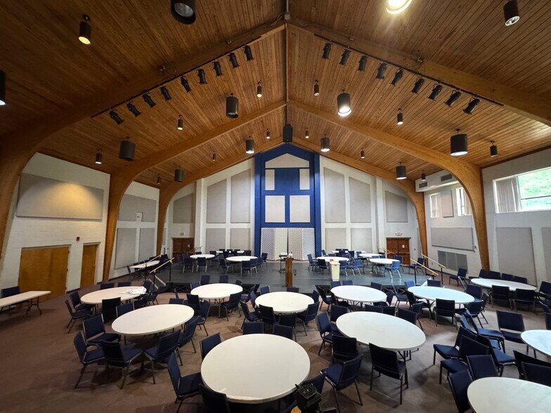 More Photos Of 847 New Hope Rd, Fayetteville Religious Facility For Sale