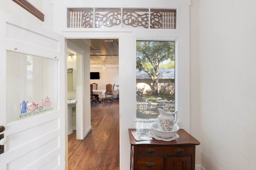 More Photos Of 201 Nugent Ave ave, Johnson City Hotel For Sale