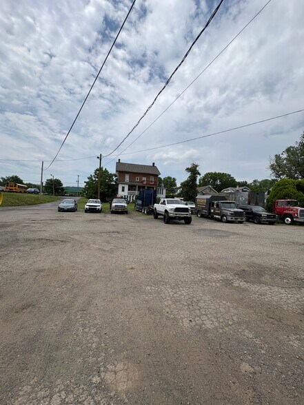 More Photos Of 349 Rt-57, Washington Auto Dealership For Lease