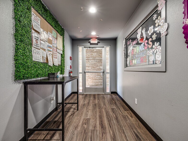 More Photos Of 3838 State St, Bartlesville Office For Sale