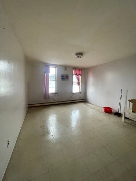 More Photos Of 1538 Gates Ave, Brooklyn Apartments For Sale