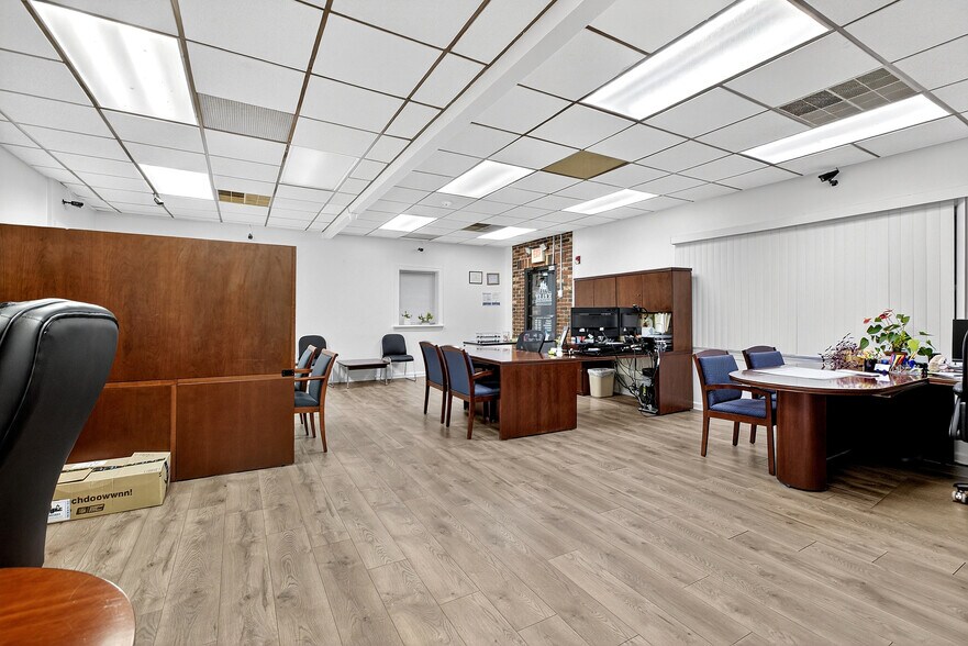 More Photos Of 1507 Meetinghouse Rd, Boothwyn General Retail For Lease