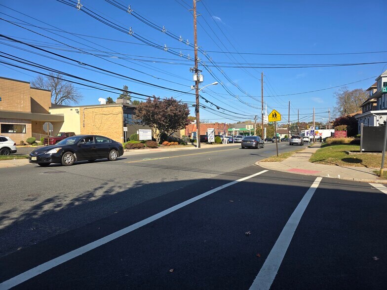 More Photos Of 811 Clifton Ave, Clifton Office For Lease