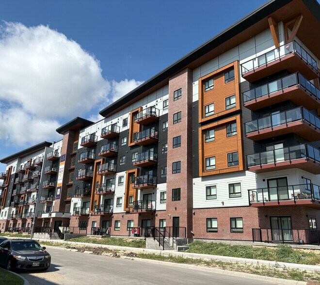 More Photos Of 580-590 Ballantrae Drive Dr, Winnipeg Apartments For Sale