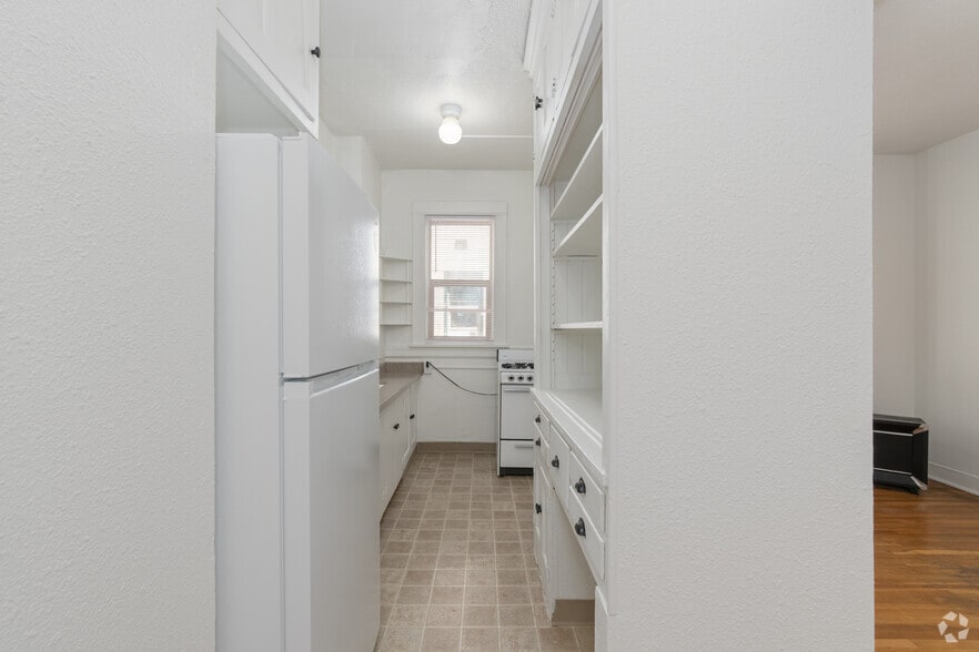 More Photos Of 10 NW 20th Ave, Portland Apartments For Lease