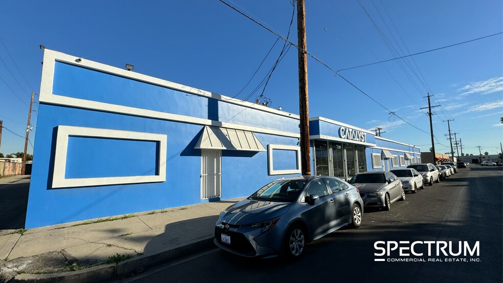 More Photos Of 8150-8166 Orion Ave, Van Nuys Warehouse For Lease