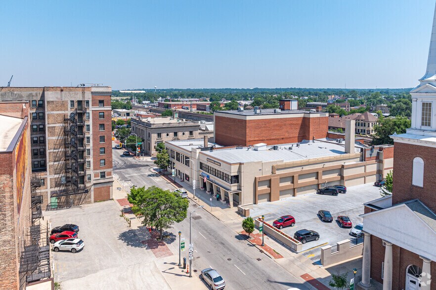 More Photos Of 58 E Clinton St, Joliet Office For Lease