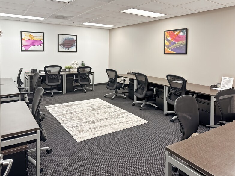 More Photos Of 400 W Capitol Ave, Little Rock Coworking Space