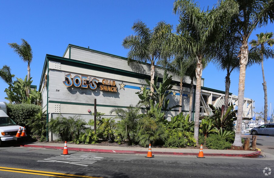 More Photos Of 274 Harbor Dr S, Oceanside Unknown For Lease