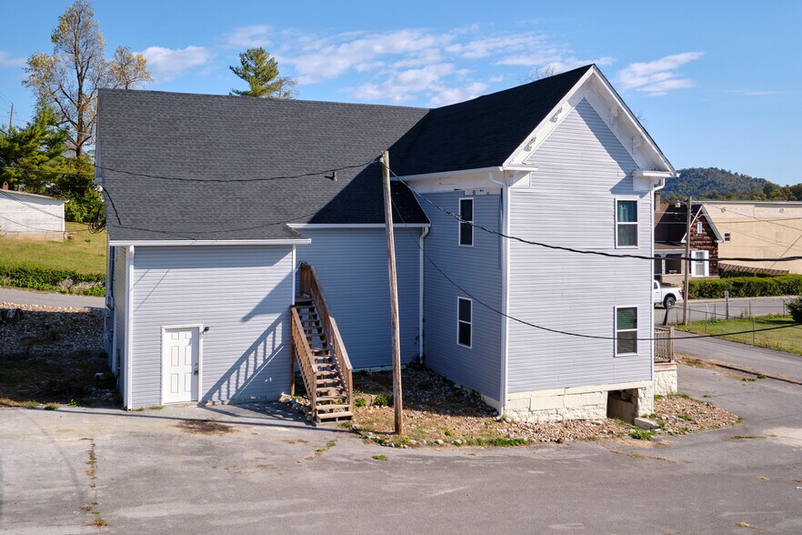 More Photos Of , Tazewell Multifamily For Sale