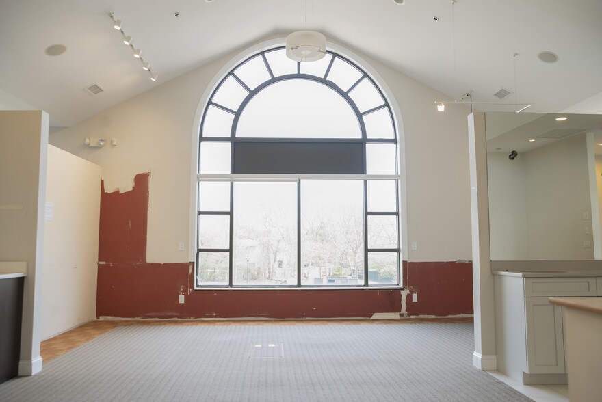 More Photos Of 3750 Express Dr S, Islandia Office For Lease