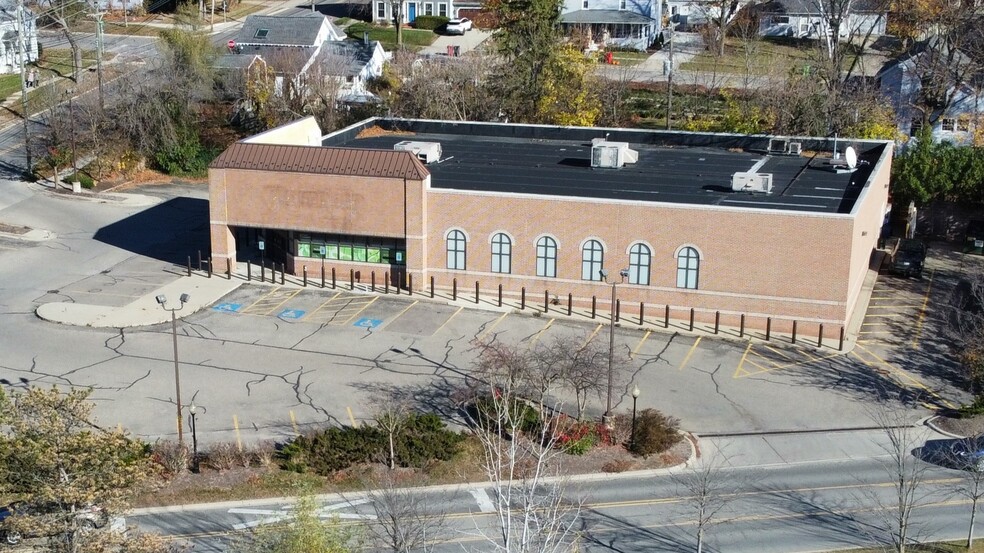 Primary Photo Of 640 N Milford Rd, Milford Drugstore For Lease