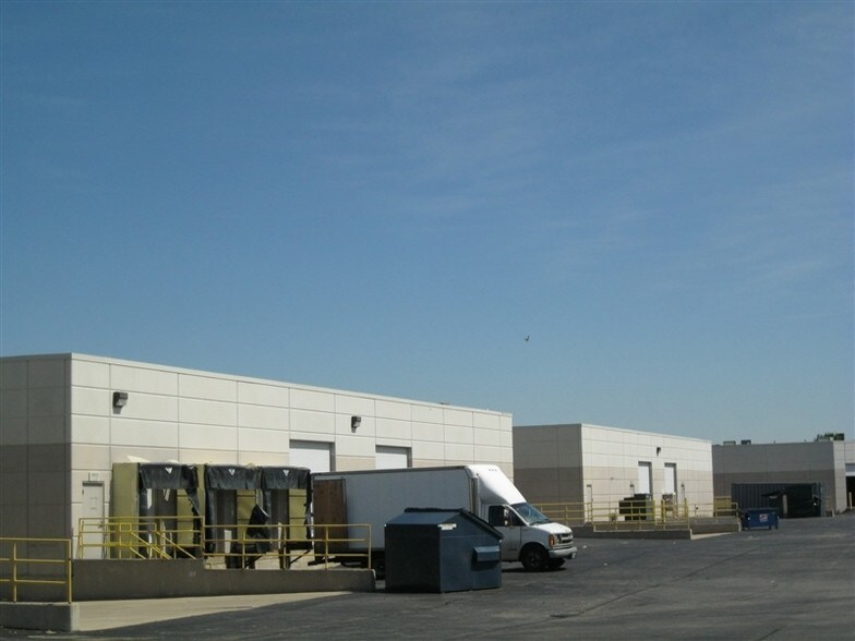 More Photos Of 8910 W 192nd St, Mokena Manufacturing For Lease