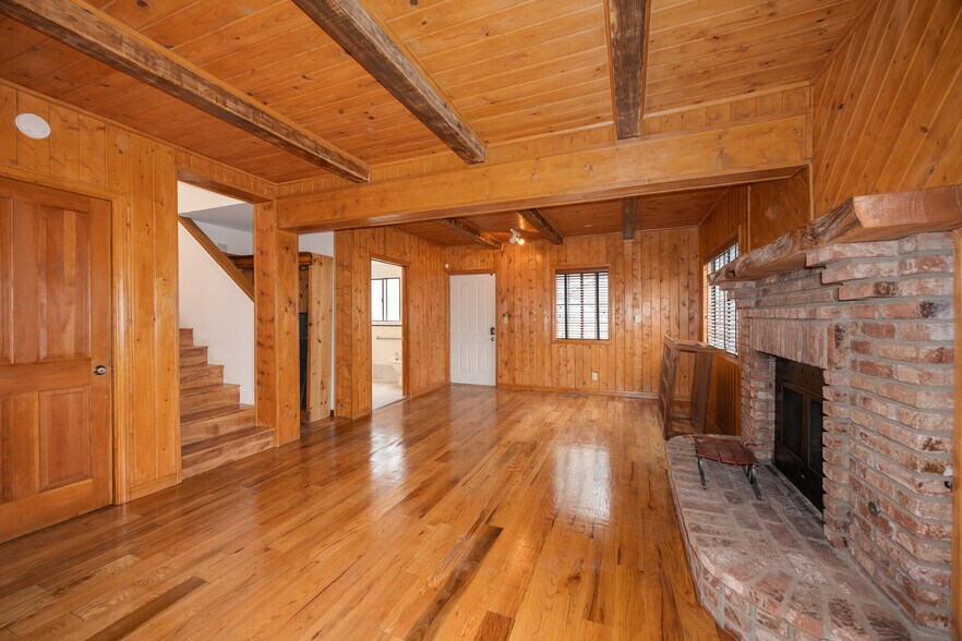 More Photos Of 1016 W Big Bear Blvd, Big Bear City Office Residential For Sale