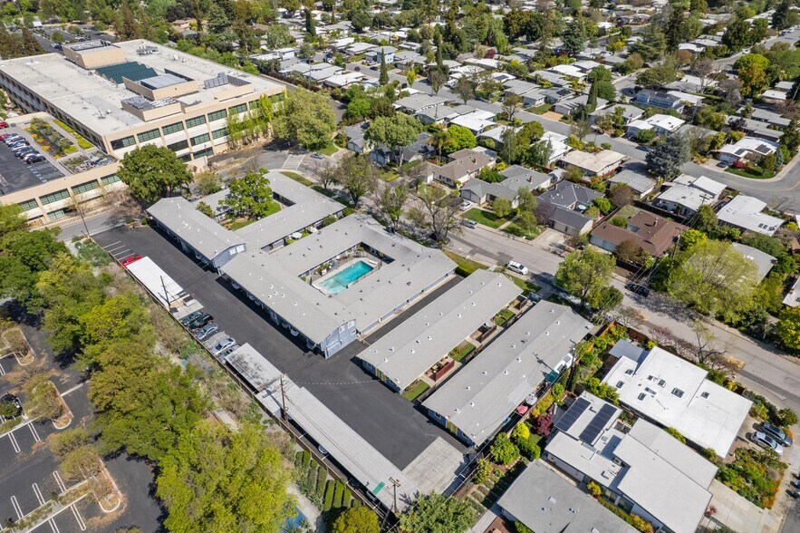 More Photos Of 2483-2491 Whitney Dr, Mountain View Apartments For Sale