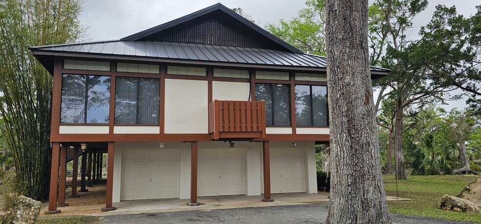 More Photos Of 1606 3rd Ave SE, Steinhatchee Lodge Meeting Hall For Sale