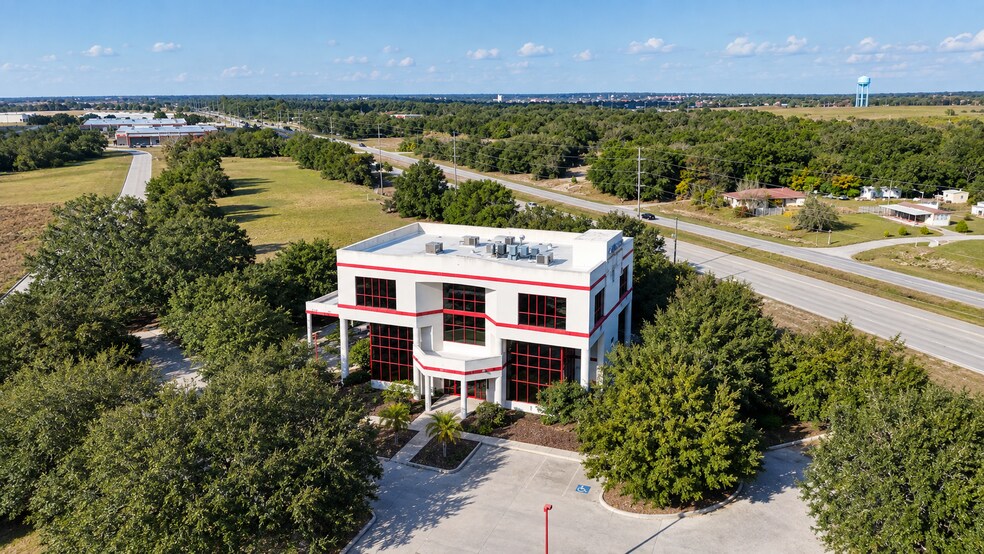 More Photos Of 2301 Longleaf Blvd, Lake Wales Office For Lease