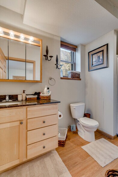 More Photos Of 137 E 17th St, Minneapolis Apartments For Sale
