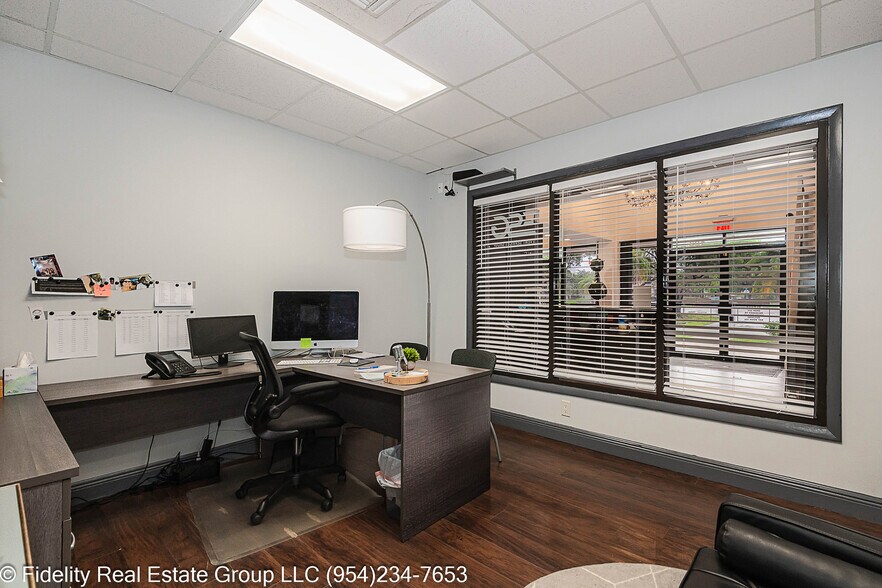 More Photos Of 3650 Coral Ridge Dr, Coral Springs Light Manufacturing For Sale