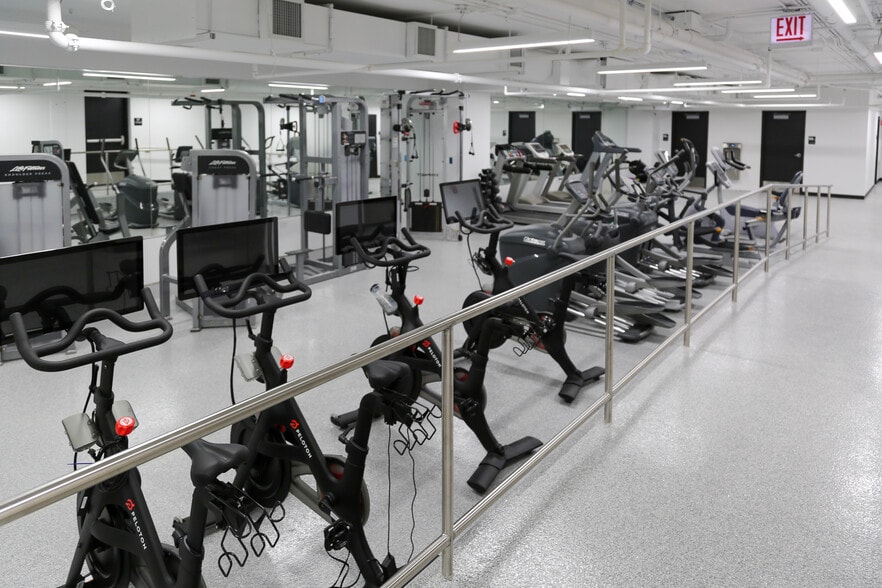 More Photos Of 732 W Randolph St, Chicago Unknown For Lease