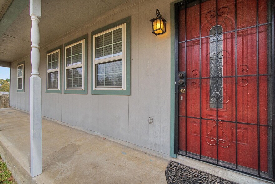 More Photos Of 9882 FM 149 Rd, Montgomery Flex For Sale