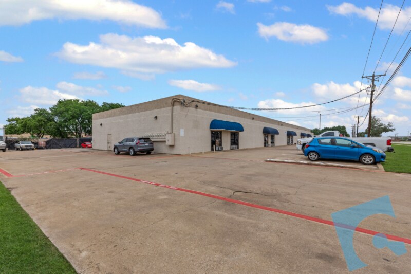 More Photos Of 732-750 W Hurst Blvd, Hurst Flex For Lease