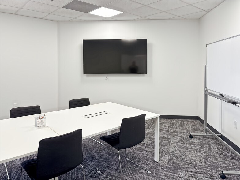 More Photos Of 1058 N Higley Rd, Mesa Coworking Space