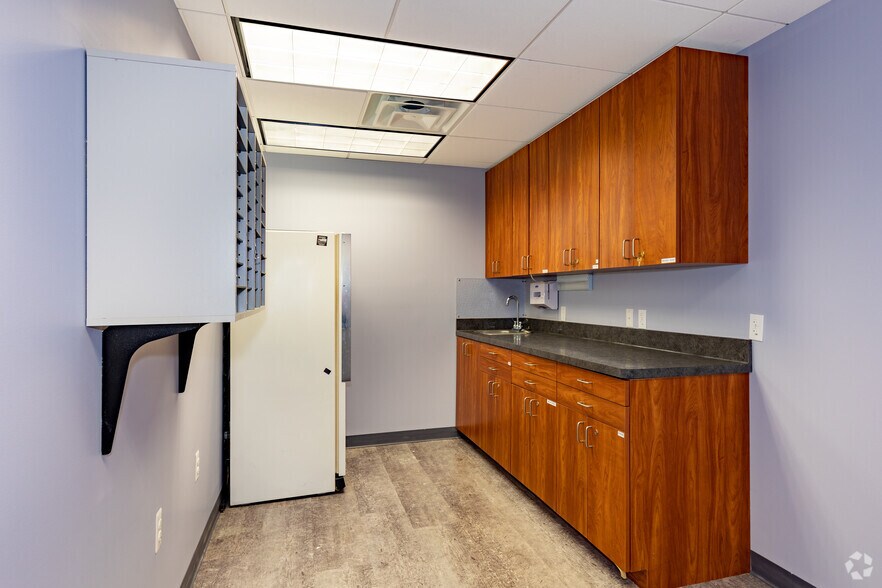 More Photos Of 1044 Lacey Rd, Forked River Medical For Lease