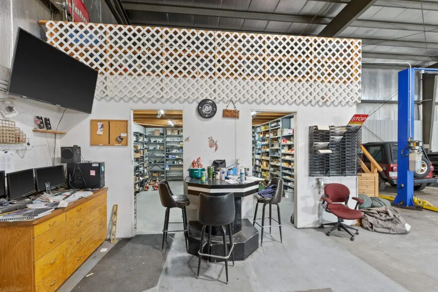 More Photos Of 3625 Patch St, Stevens Point Warehouse For Sale