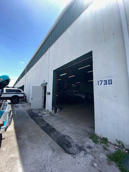 More Photos Of 1700-1800 NW 1st Ave, Boca Raton Warehouse For Lease