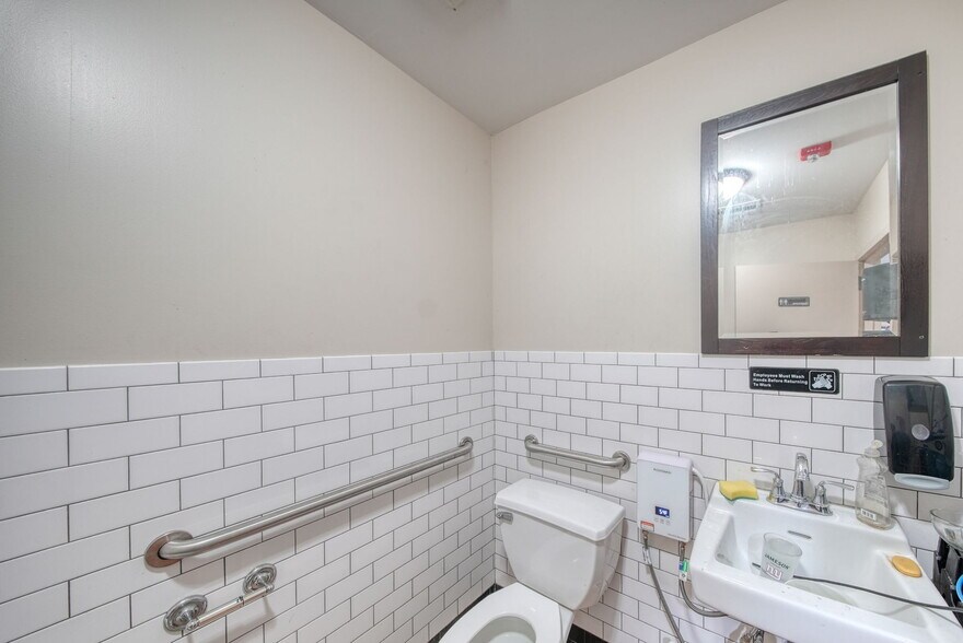 More Photos Of 151 Greenwich Ave, Goshen General Retail For Sale