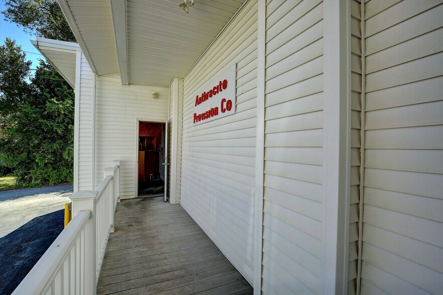 More Photos Of 510 S Pearl St, Coal Township General Retail For Sale