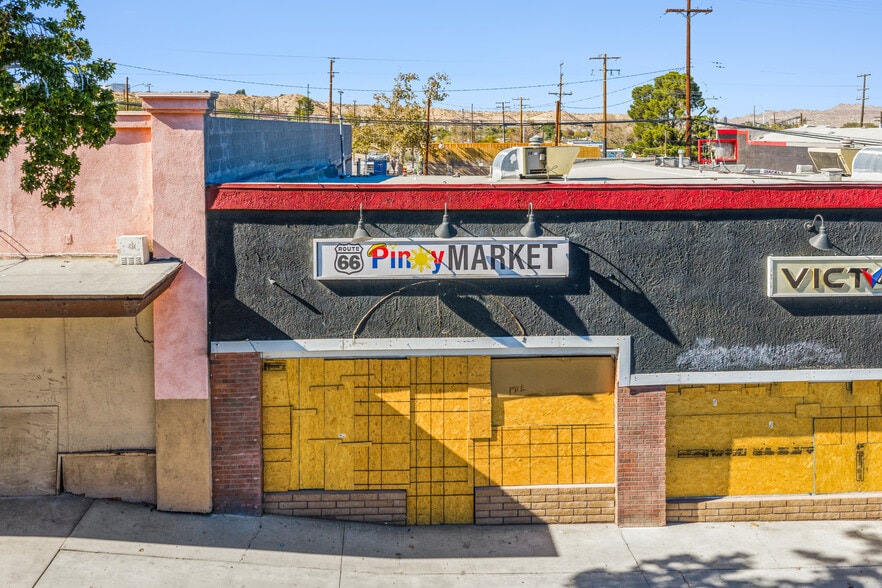 More Photos Of 15586 7th St, Victorville Storefront For Sale