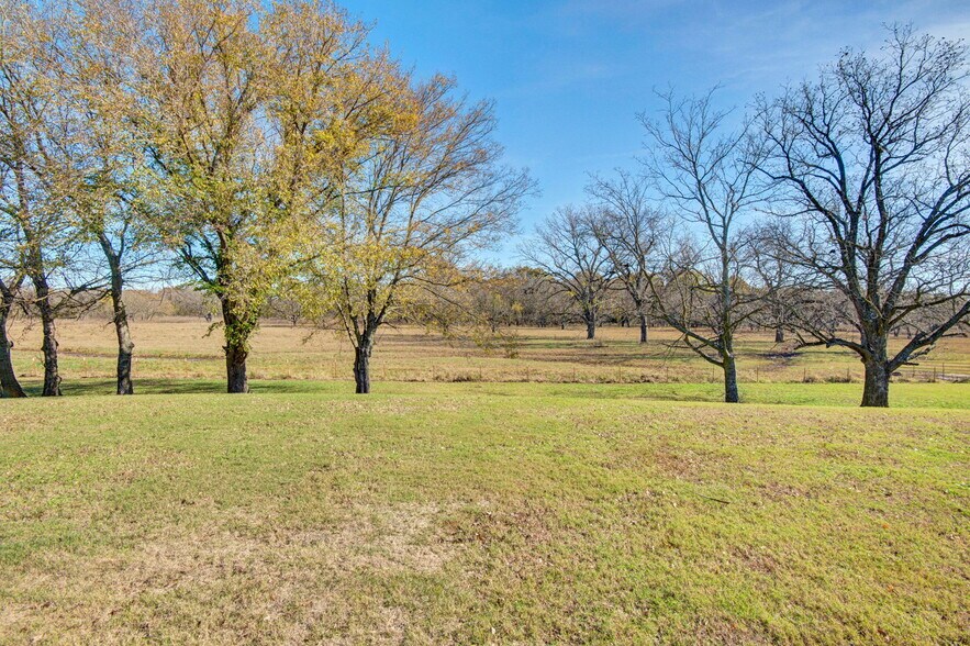 More Photos Of 4748 N 4318, Pryor Flex For Sale