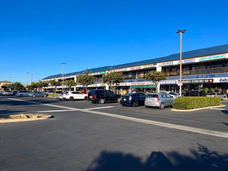 More Photos Of 14122-14220 Brookhurst St, Garden Grove General Retail For Lease
